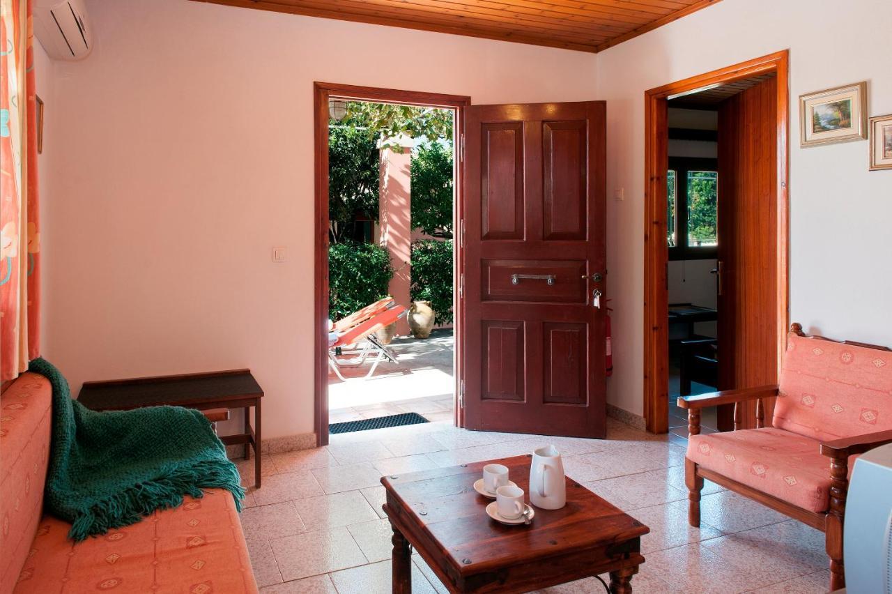 Amalia Cottages Agios Gordios  Bagian luar foto